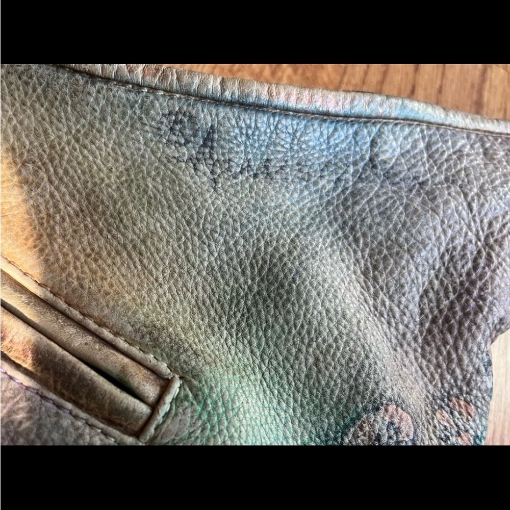 Anuschka hobo tote bag zip top - Picture 6 of 8
